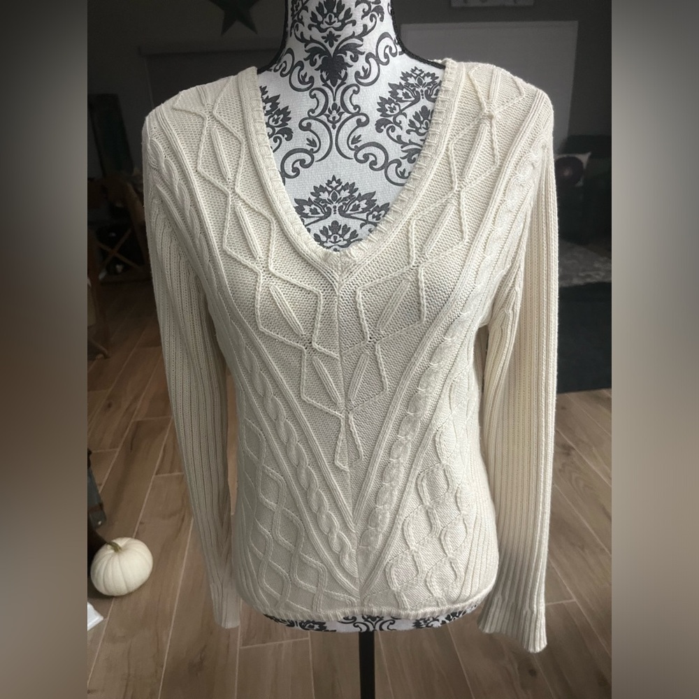 Nine & Company size large cable knit sweater